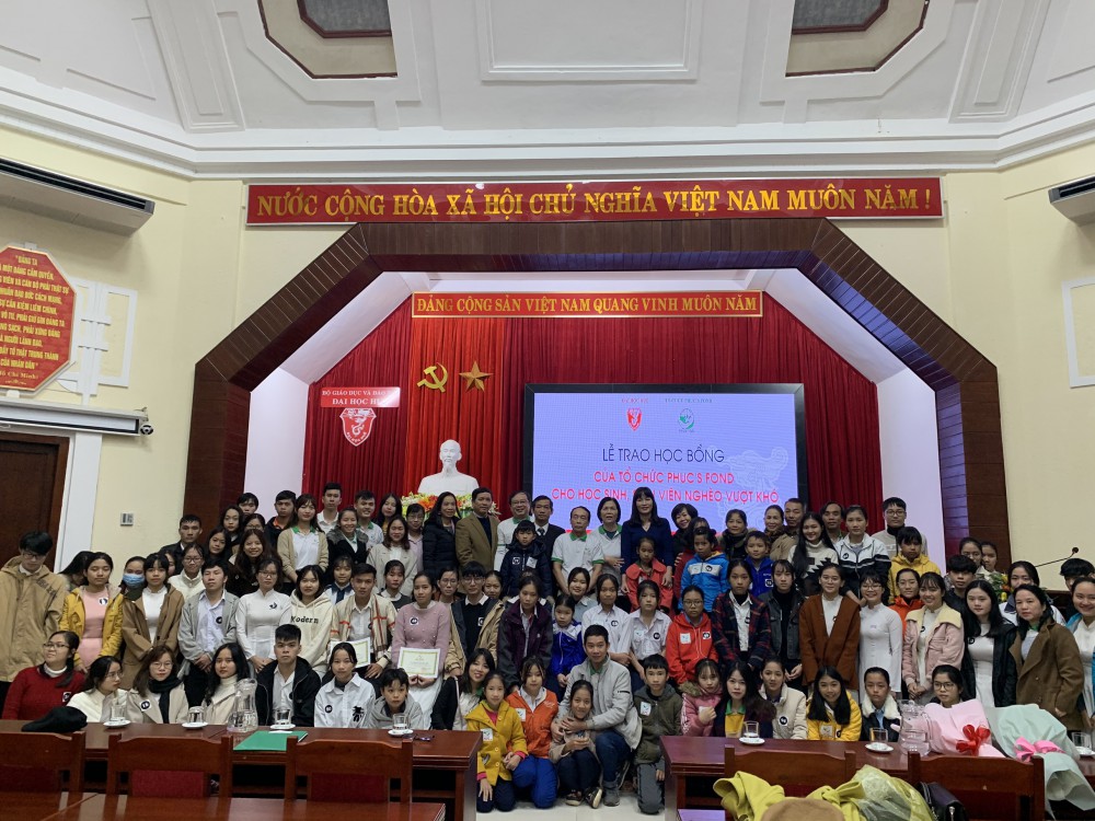 Học sinh, sinh viên tỉnh Thừa Thiên Huế nhận học bổng Phuc's Fond năm học 2020 - 2021