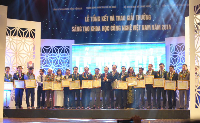 2 công trình của nhóm tác giả Trường Đại học Khoa học - Đại học Huế nhận giải thưởng VIFOTEC 2014.