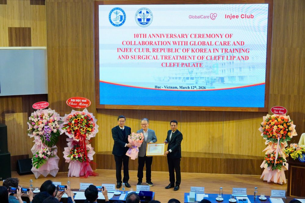 Kỷ niệm 10 năm hợp tác giữa Trường Đại học Y - Dược, Đại học Huế với Tổ ...